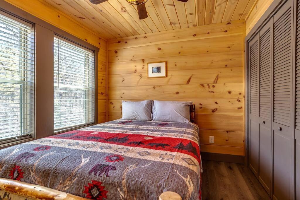 Dancing Bear Cabin- Relax & Enjoy! Сивиървил Екстериор снимка